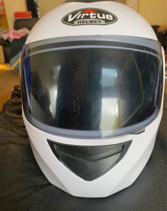 Capacete de mota branco