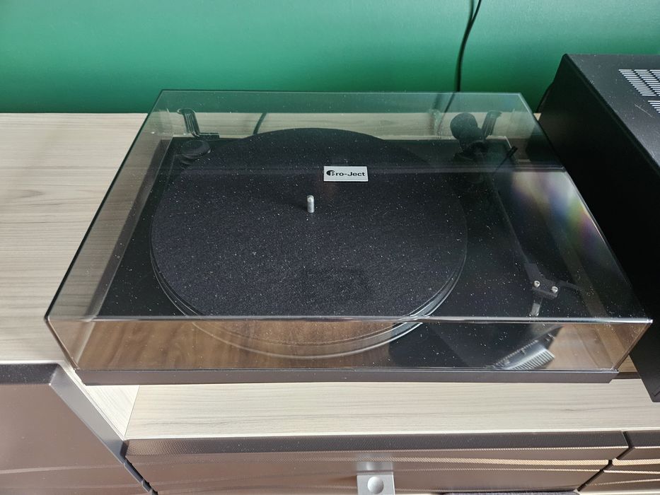 Dali oberon 7 Yamaha rn 803d Rel t5x gramofon pro ject primary e