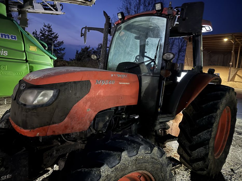 Ciagnik rolniczy kubota m9540