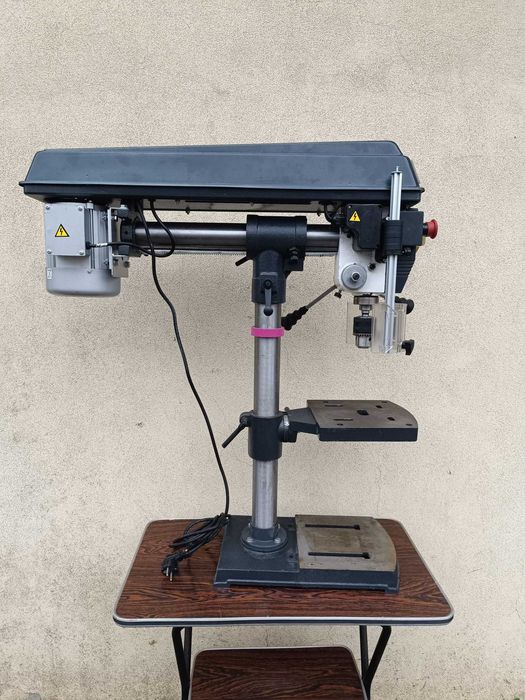 Máquina de furar coluna