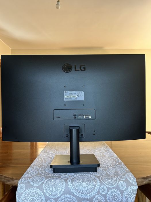 Ecra LG 27MP400P