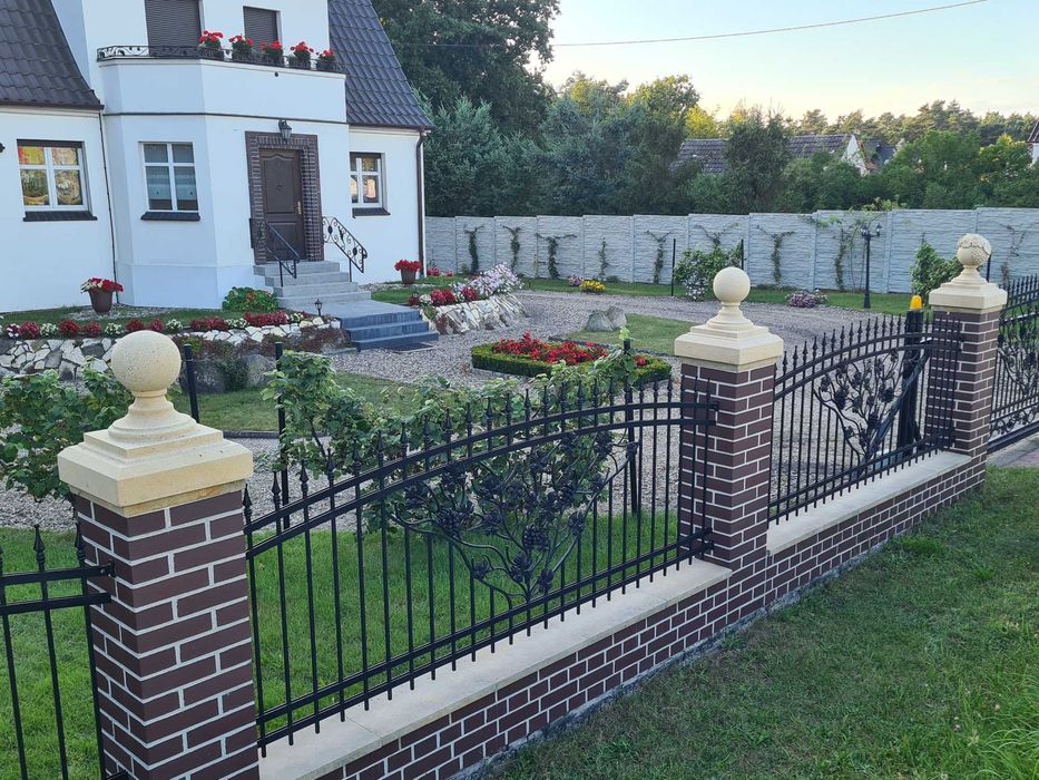 Nakrywa na słup z kulą | Piaskowiec | 50×44×44 cm |