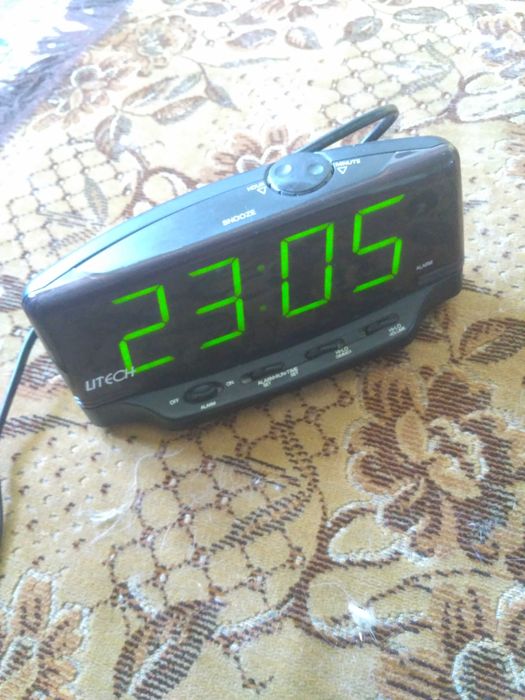 Цифровые часы LITECH (Сеть)