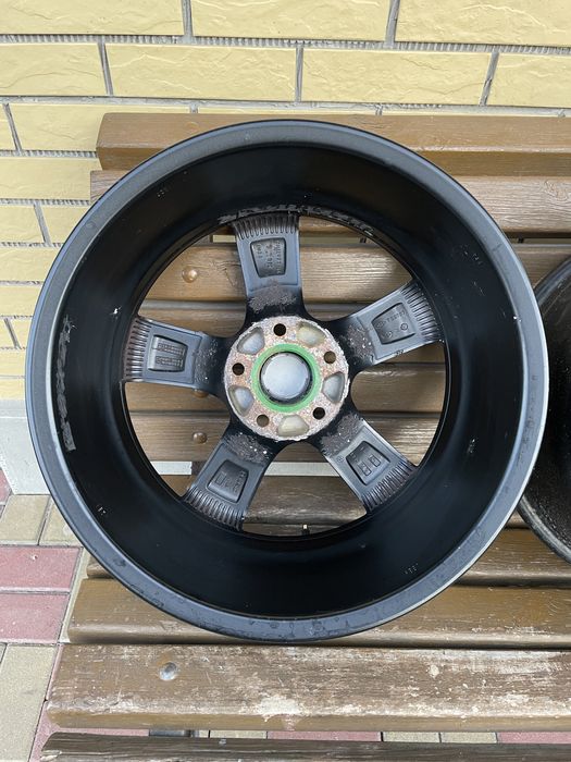 Диски Dezent R17 5.114.3 ET45 Рено Меган Сценік Мазда Хюндай Кіа