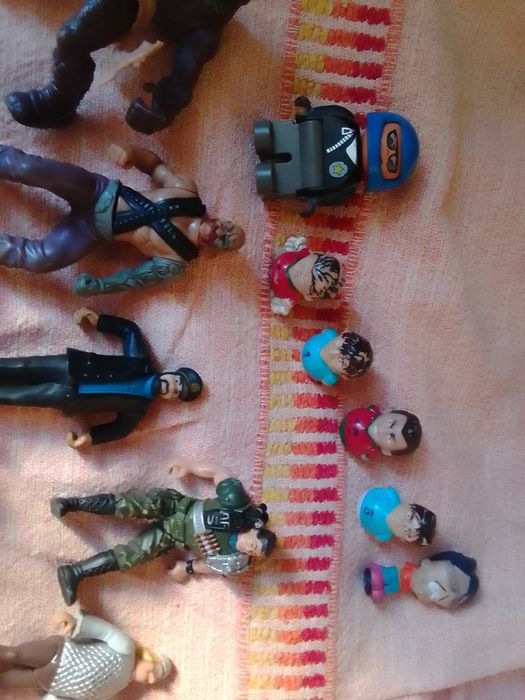 Figuras bonecos desde 1€ a 2€