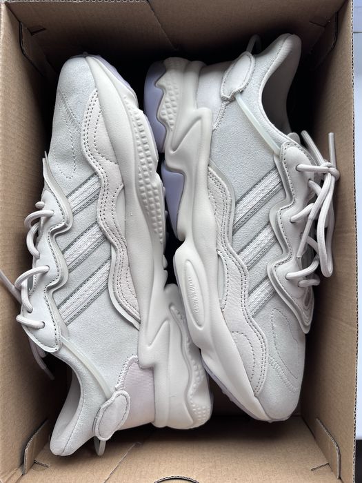 Кросівки adidas ozweego