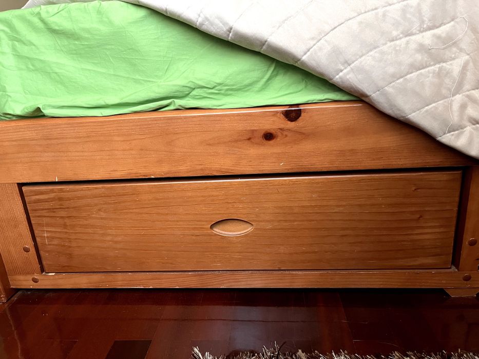 Quarto de casal completo - bom estado