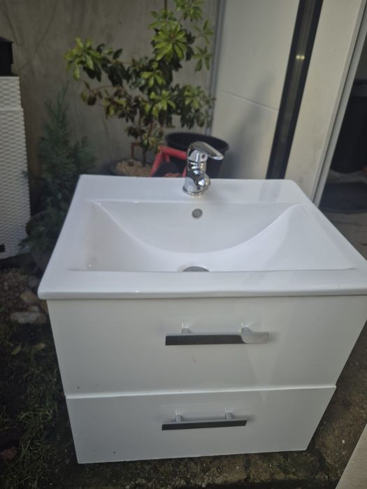 Szafka z umywalką