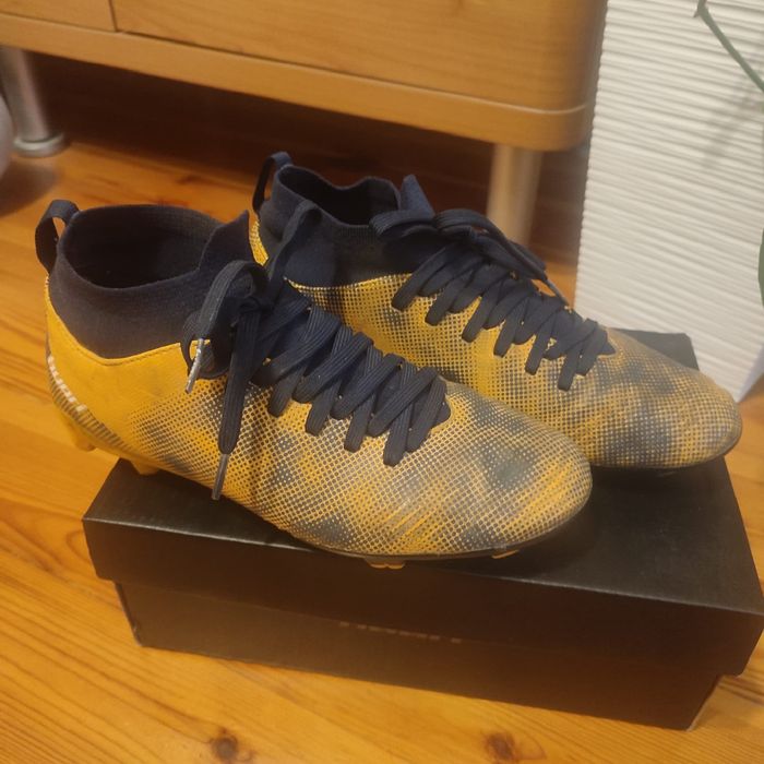 Pomarańczowe korki 38