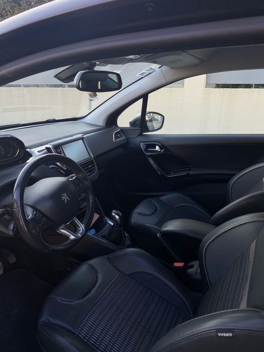 Peugeot 208 1.2