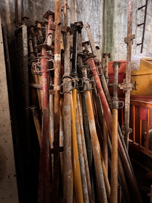 Prumos/Escoras/Extensores e Tripé