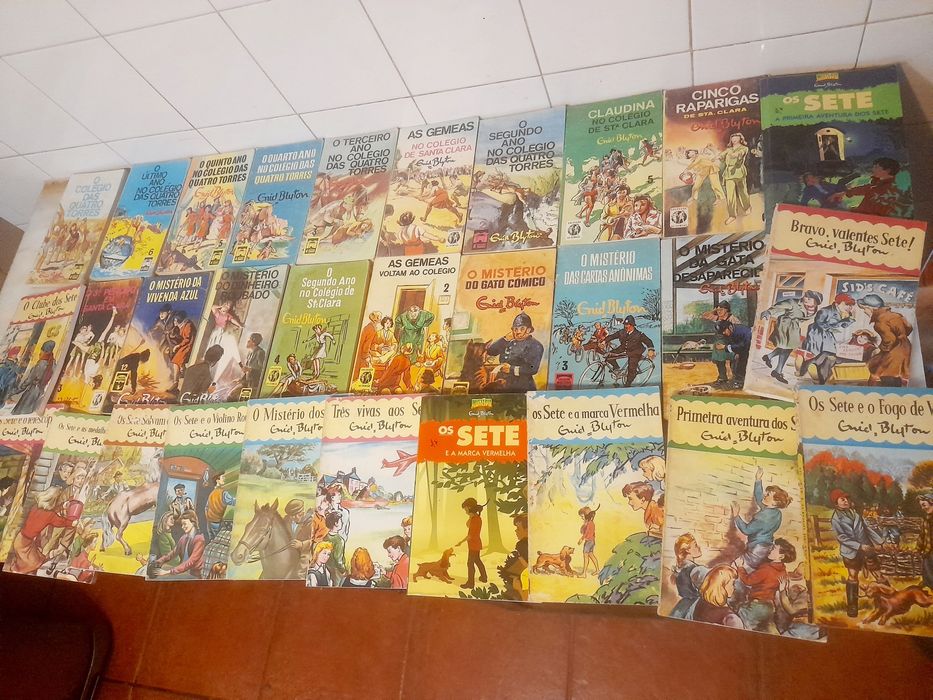 Set of 30 Enid Blyton Pocket Books