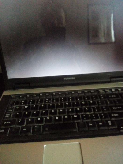 Laptop Toshiba na nowszy zamienię lub sprzedam.