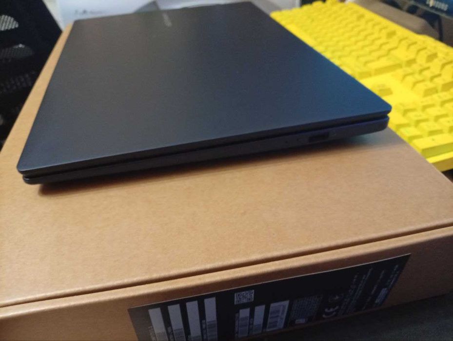 Asus Vivobook 14"   AMD Ryzen AI 5 340 / RAM 16 ГБ / SSD 512 ГБ