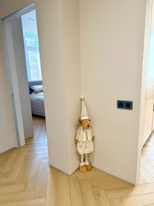 Продам чудову 2-кімнатну квартиру в ЖК Варшавський мікрорайон.