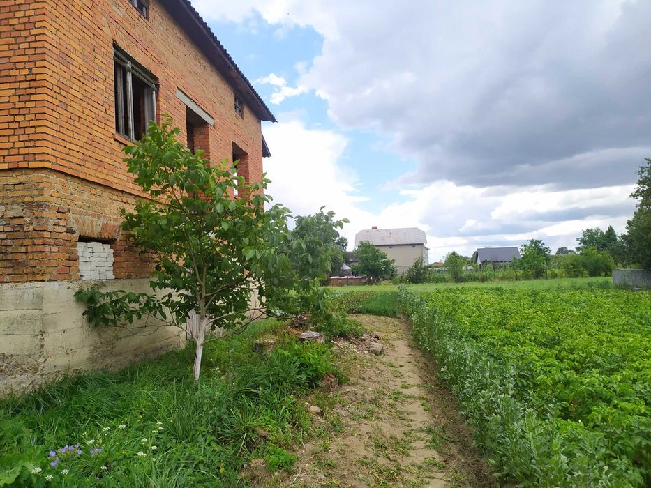 Незавершене будівництво