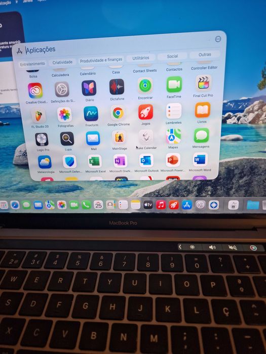 MacBook PRO Touchbar M1, 2020 com varios programas )