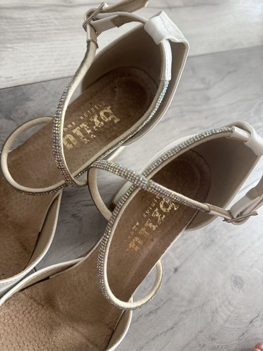 Buty slubne brilu
