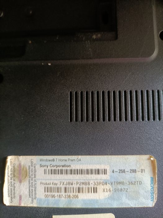 Sony Vaio VPCEH2Q1E - i5, 8GB RAM