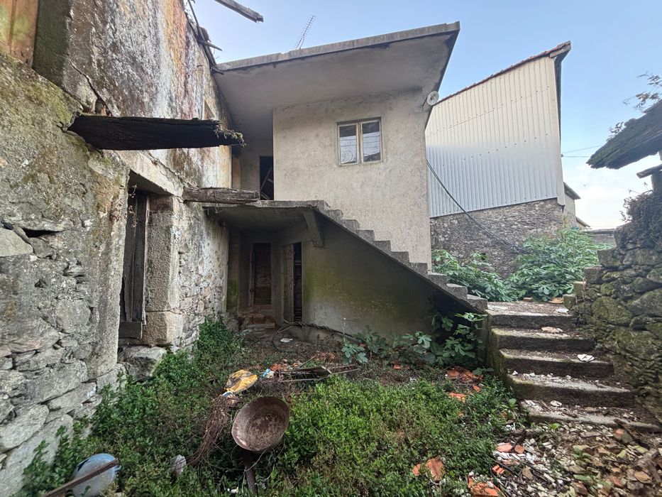 Casa em pedra para restauro