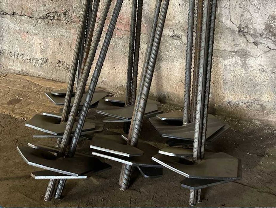 Садовий анкер, якір. Градобійний, виноградний анкер-моноблок. Шпалера.