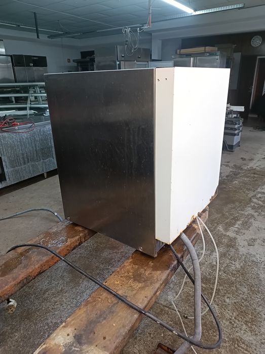 Máquina de lavar chávenas 37