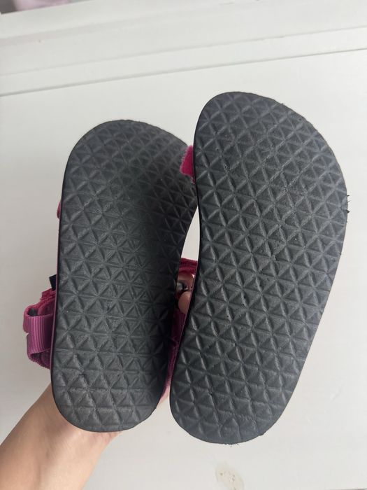 Сандалі Teva. Босоніжки Teva. Босоніжки на дівчинку Teva