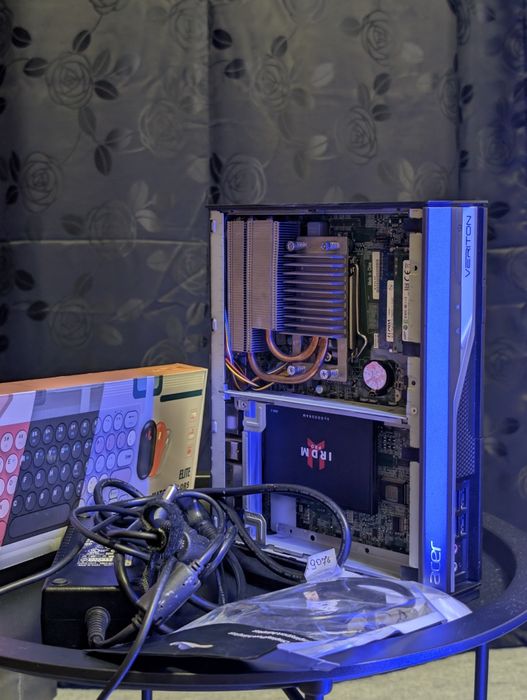 acer INTEL CORE 7, 8g DDR3, 256gb.

SRURN 3.10GHZ