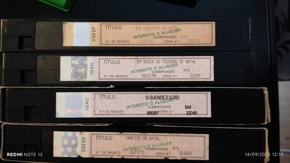 VHS - 4 cassetes desenhos animados - temática natalícia.