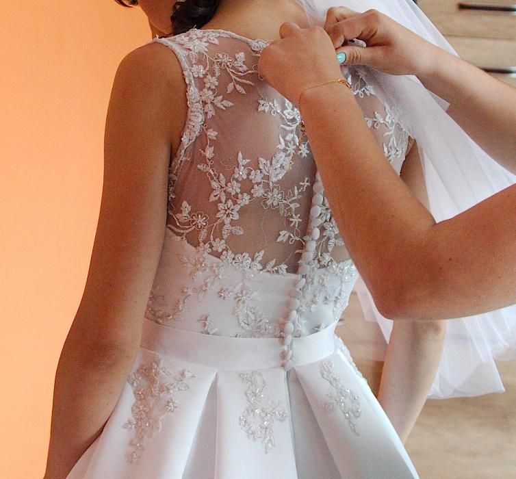 Suknia ślubna rozmiar s biała