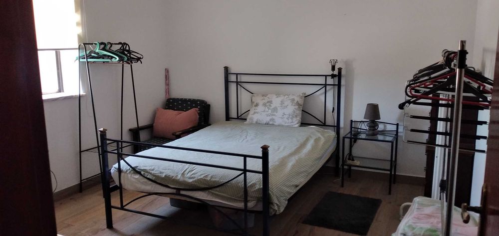 Alugo quarto ao mês