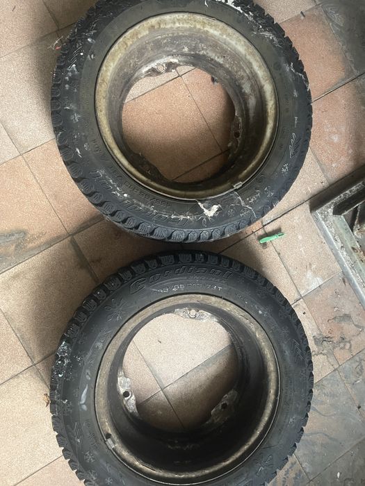 Продам 2 колиса 13r . Диск таврия /славута