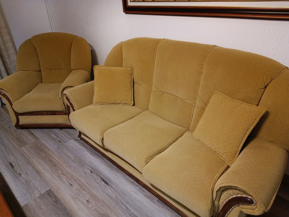 Conjunto de três sofás