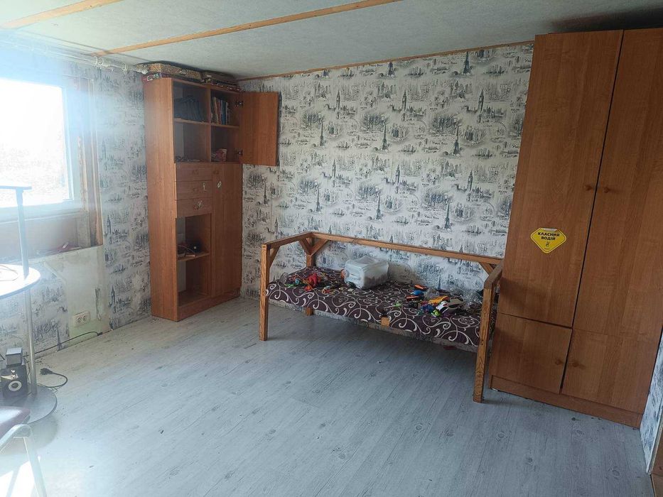 Земельна ділянка з будинком