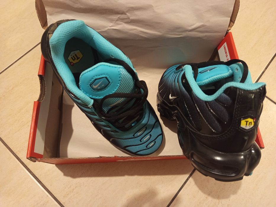 Buty sportowe Nike Air Max Plus r.38