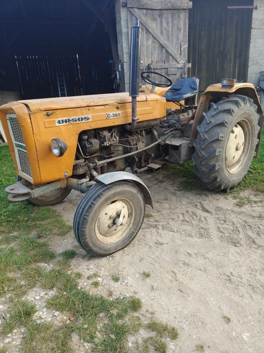 Ursus C-355 z pługiem dwu skibowy