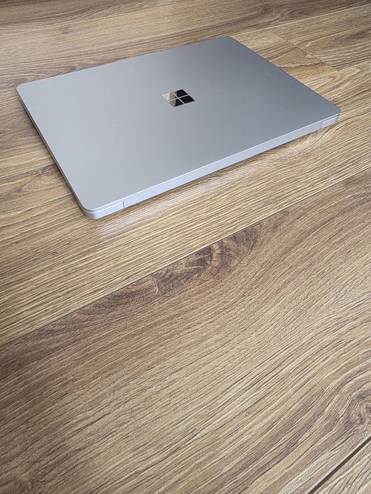 Laptop Surface 7 13 C10 16/256GB W11