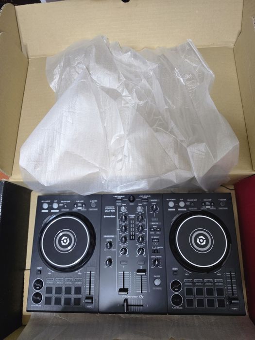 Mesa pioneer DDJ 400