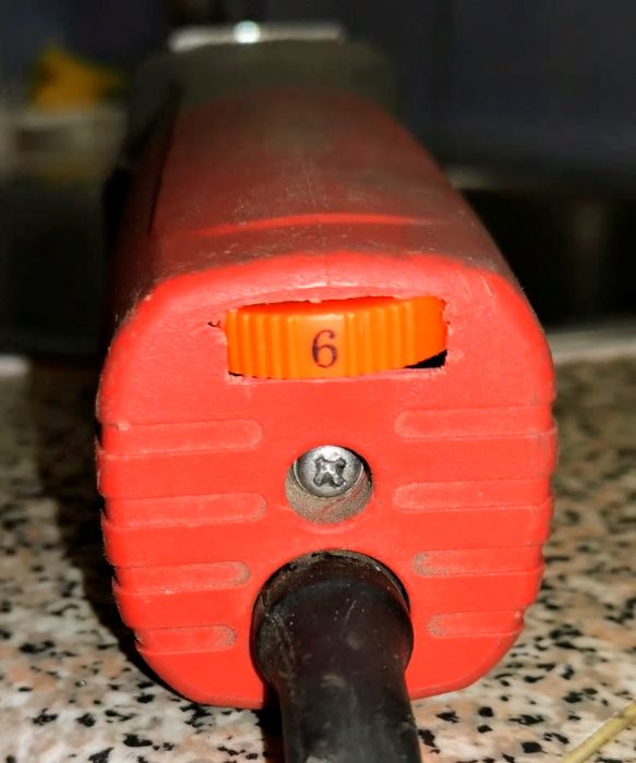 Controlador / Interruptor de Velocidade para Máquinas Elétricas