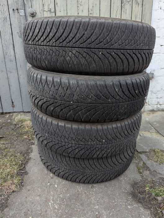 215/65/R16  Yokohama BluEarth
215/65/R16 2020