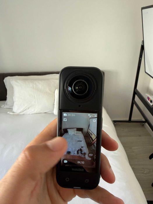 Câmara 360 Insta360 X5 com acessórios