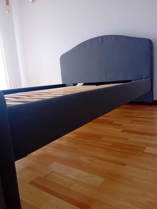 Cama casal HAUGA Cinzenta [IKEA] com colchão