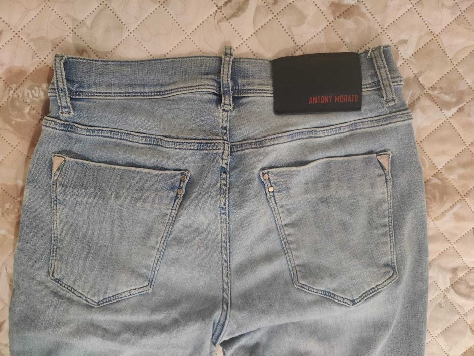 Calças de ganga Antony Morato tam. 42/43 em bom estado