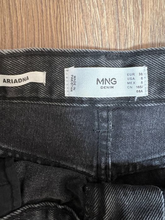 Шорти Mango, в ідеальному стані