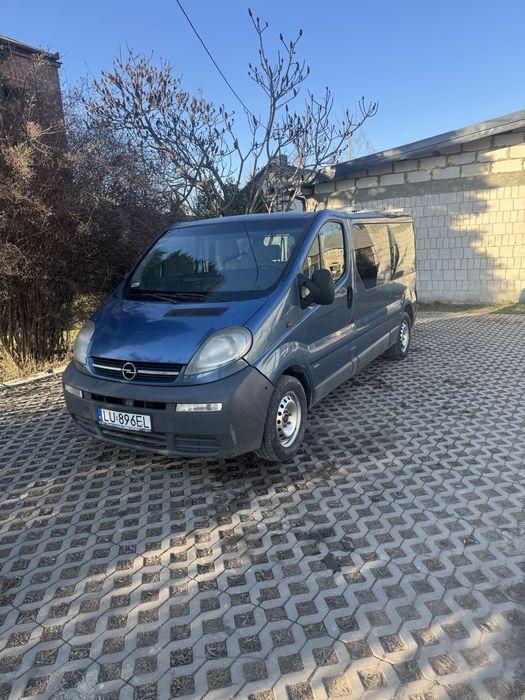 Opel vivaro ( trafic primastar) 1,9 dci 9 osob klima long