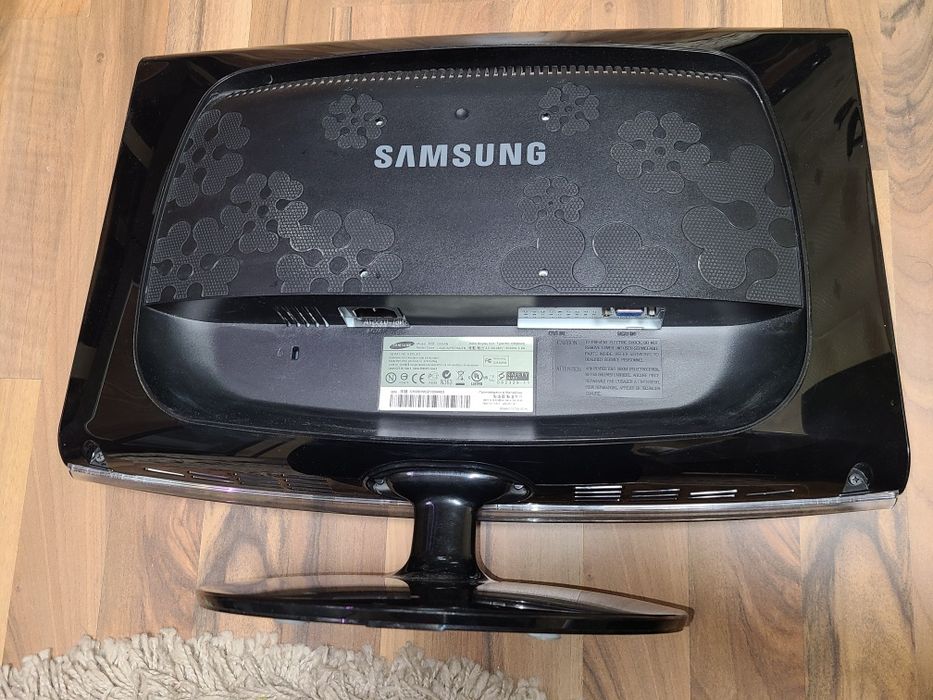 Продам монитор Samsung 2033sn