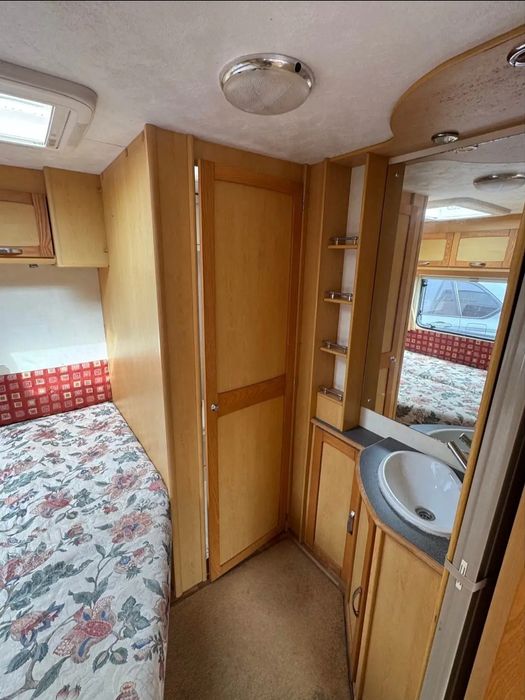 Caravana 4  dormidas com quarto de casal