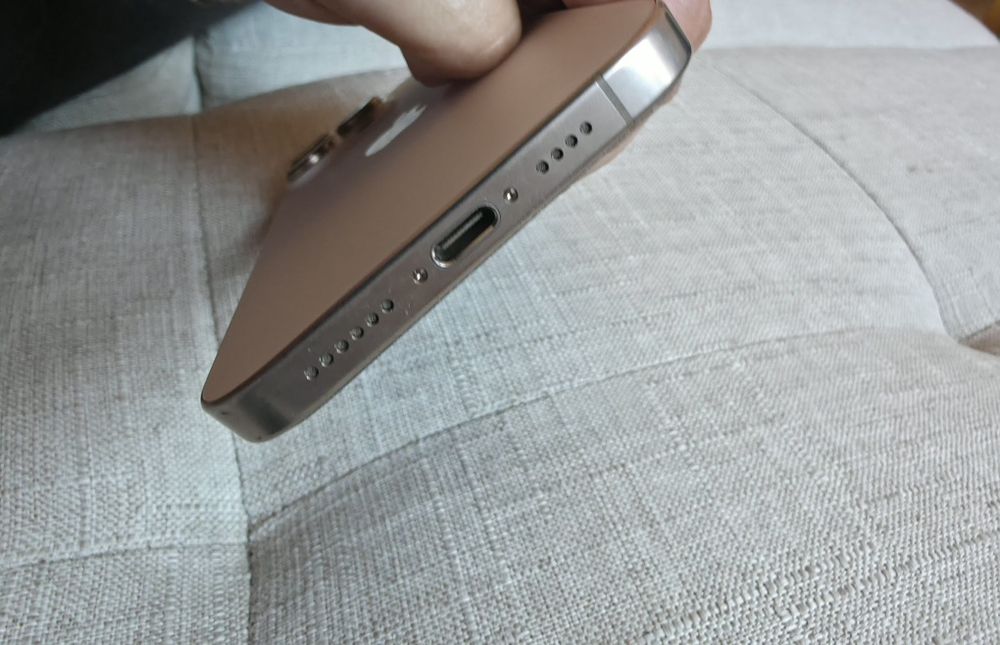 Vendo  iPhone 16 Pro Max - 1TB - Titânio