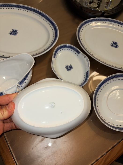 Serviço de Jantar Vista Alegre – Impecável (Peça de Exposição)