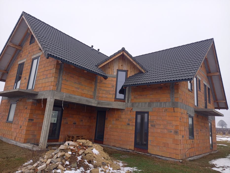 Budowa domów/Usługi budowlane / Remonty / Wykończenia wnętrz